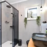 Art Zeus Apartment