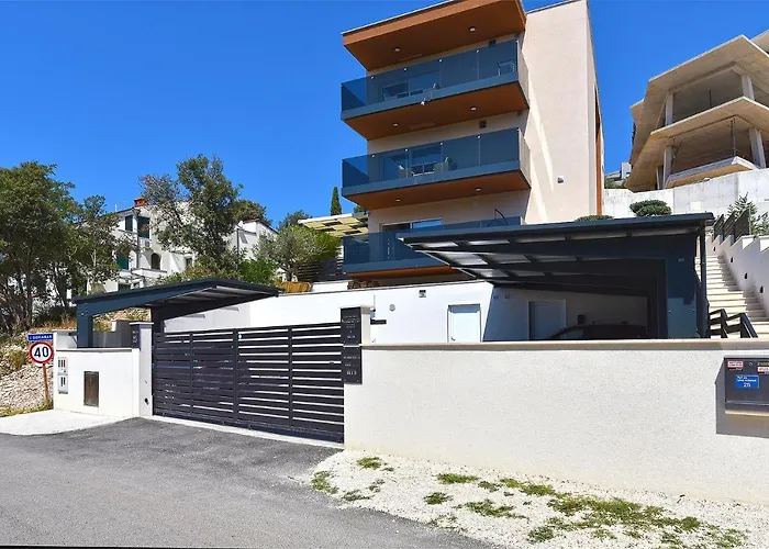 Apartament Art Zeus Pula