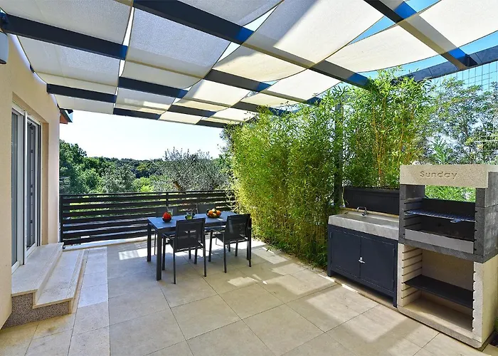 Apartament Art Zeus Pula